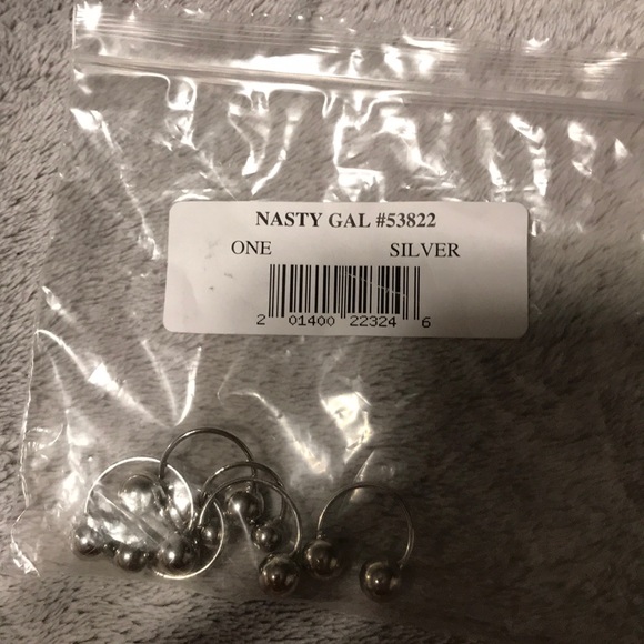 Nasty Gal ring set - Picture 4 of 5